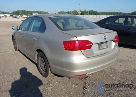 2013 Volkswagen Jetta 2.0L S из США, поврежденный, VIN 3VW2K7AJ7DM202112